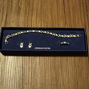 Elegant Silver Jewelry Set